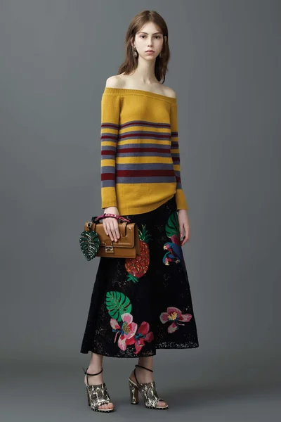 Look 2